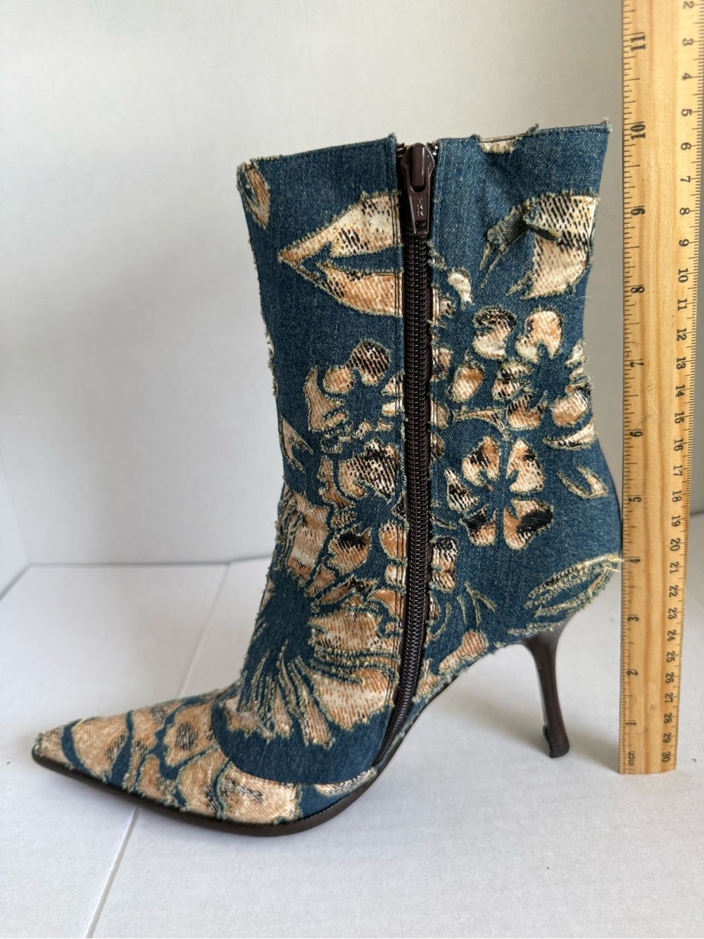 Roberto Cavalli Blue Denim 3D Floral Pointed-Toe Ankle Boots Embroidery 2000’s - Picture 6 of 11